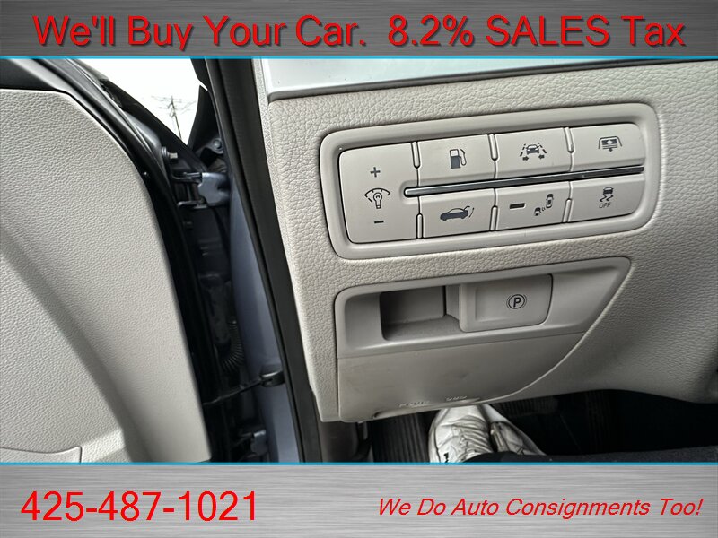 2015 Hyundai Genesis 3.8L   - Photo 9 - Woodinville, WA 98072