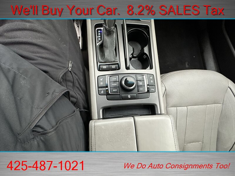 2015 Hyundai Genesis 3.8L   - Photo 11 - Woodinville, WA 98072
