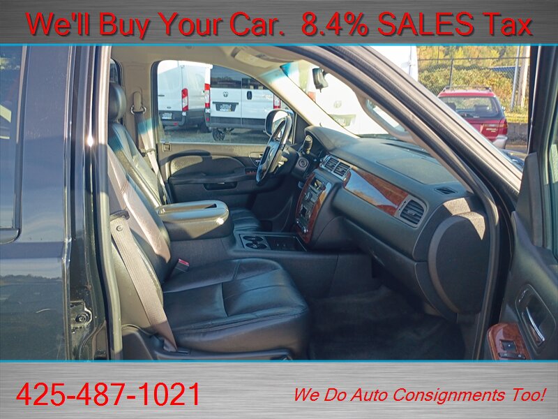 2012 Chevrolet Suburban LT VERY CLEAN - Photo 14 - Woodinville, WA 98072