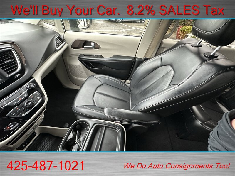 2020 Chrysler Voyager LXi   - Photo 25 - Woodinville, WA 98072