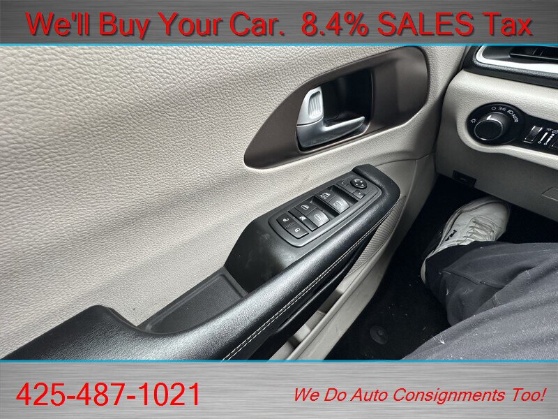 2020 Chrysler Voyager LXi - Photo 15 - Woodinville, WA 98072