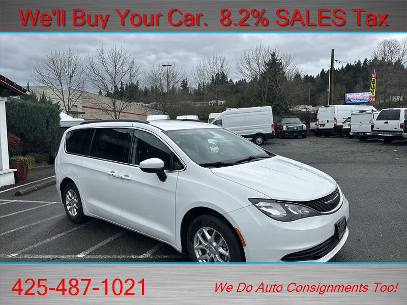 2020 Chrysler Voyager LXi   - Photo 2 - Woodinville, WA 98072