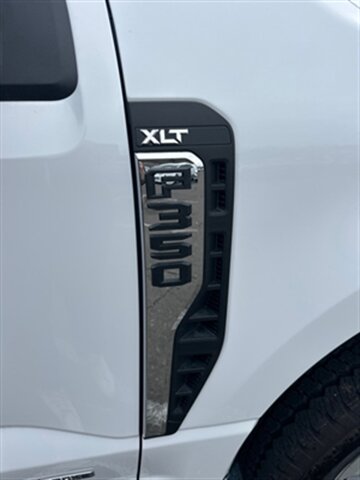 2024 Ford F-350 Super Duty XLT FX4 PACKAGE  LONG BOX - Photo 14 - Woodinville, WA 98072