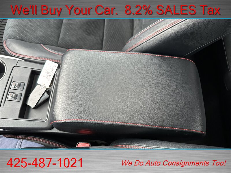 2015 Toyota Camry XSE  TOP MODEL - Photo 18 - Woodinville, WA 98072