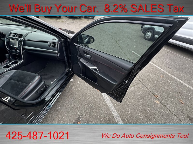 2015 Toyota Camry XSE  TOP MODEL - Photo 13 - Woodinville, WA 98072