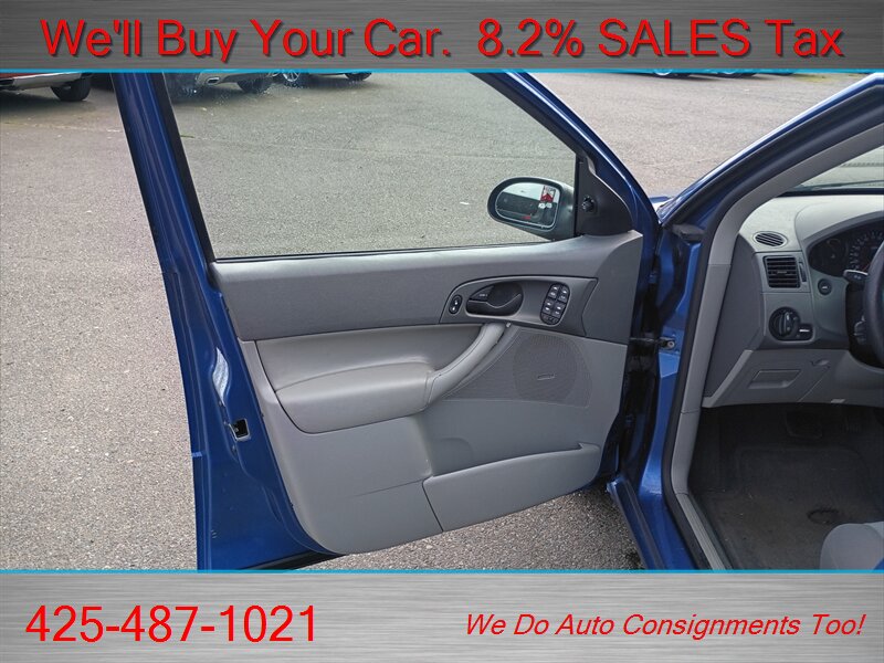 2005 Ford Focus ZXW SE   - Photo 8 - Woodinville, WA 98072