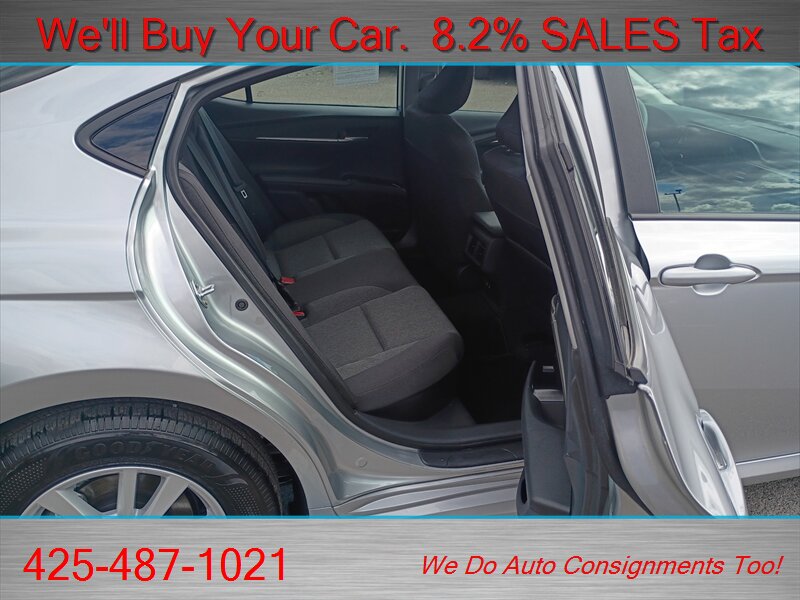 2026 Toyota Camry LE  RARE HYBRID GREAT MILEAGE - Photo 14 - Woodinville, WA 98072