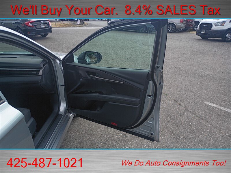 2026 Toyota Camry LE RARE HYBRID GREAT MILEAGE - Photo 11 - Woodinville, WA 98072