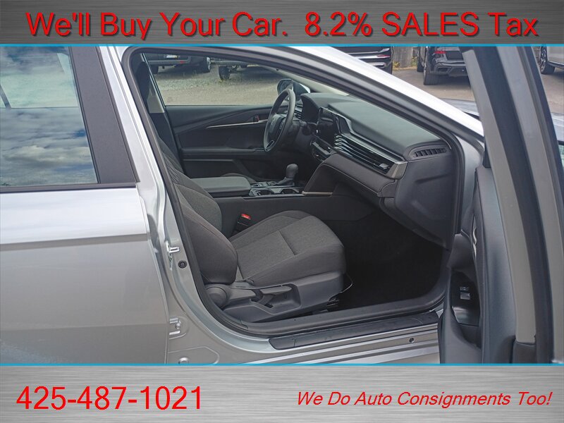 2026 Toyota Camry LE  RARE HYBRID GREAT MILEAGE - Photo 12 - Woodinville, WA 98072