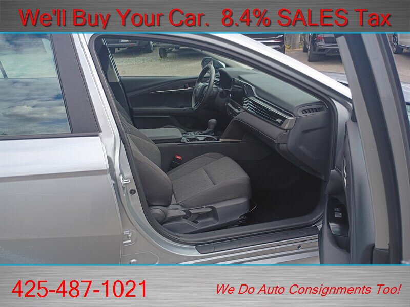 2026 Toyota Camry LE RARE HYBRID GREAT MILEAGE - Photo 12 - Woodinville, WA 98072