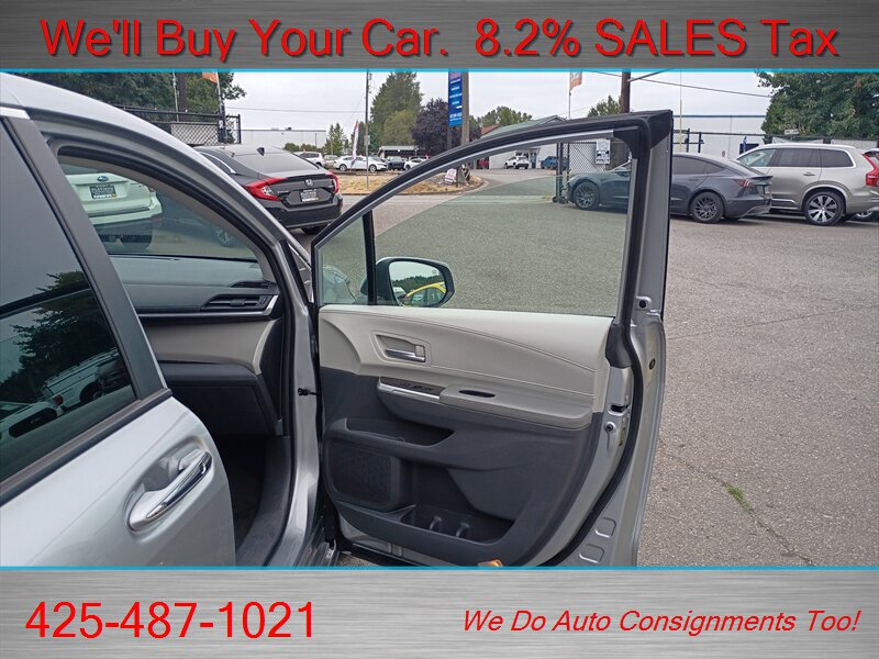 2023 Toyota Sienna Limited 7-Passenger RARE LIMITED AWD HYBRID - Photo 12 - Woodinville, WA 98072