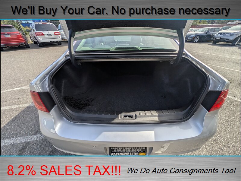 2009 Buick Lucerne CXL   - Photo 9 - Woodinville, WA 98072