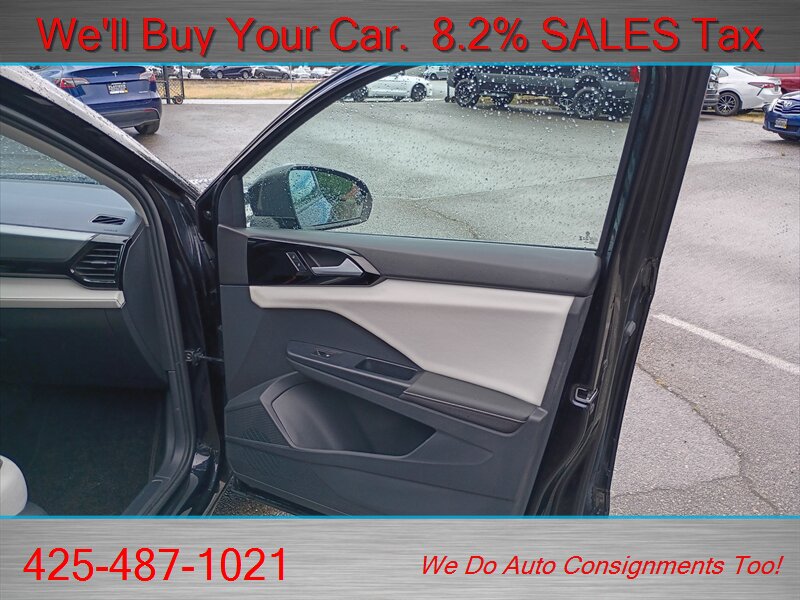 2025 Volkswagen Taos S   - Photo 12 - Woodinville, WA 98072