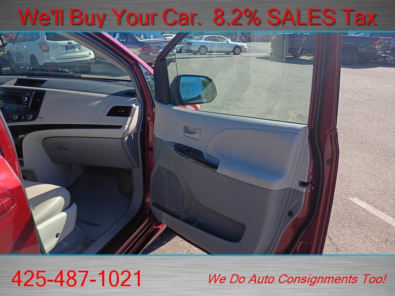 2011 Toyota Sienna LE 8-Passenger RARE 8 PASSENGER - Photo 45 - Woodinville, WA 98072