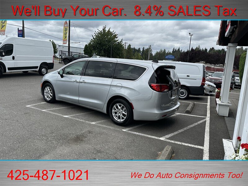 2022 Chrysler Voyager LX   - Photo 8 - Woodinville, WA 98072