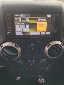 2014 Jeep Wrangler Unlimited Rubicon - Photo 11 - Essex, MD 21221