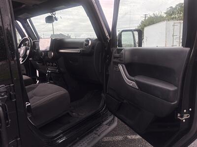 2016 Jeep Wrangler Unlimited Rubicon   - Photo 17 - Essex, MD 21221