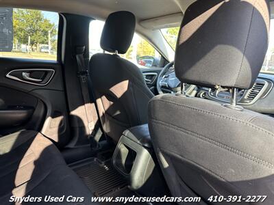 2015 Chrysler 200 Limited   - Photo 17 - Essex, MD 21221