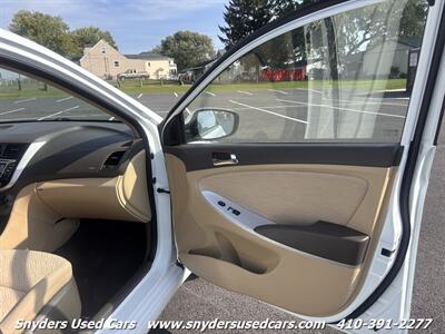 2012 Hyundai ACCENT GLS - Photo 16 - Essex, MD 21221