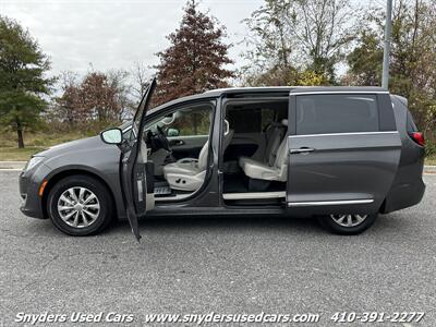 2018 Chrysler Pacifica Touring L Plus   - Photo 9 - Essex, MD 21221