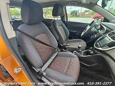 2017 Chevrolet Sonic LT Manual   - Photo 13 - Essex, MD 21221