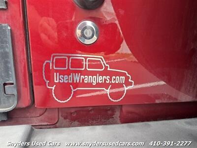 2012 Jeep Wrangler Unlimited Rubicon   - Photo 4 - Essex, MD 21221