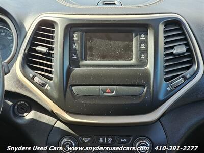 2017 Jeep Cherokee Sport Altitude   - Photo 26 - Essex, MD 21221