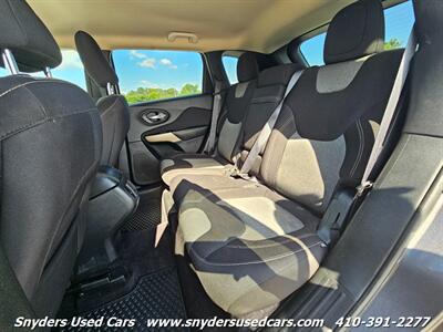 2017 Jeep Cherokee Sport Altitude   - Photo 13 - Essex, MD 21221