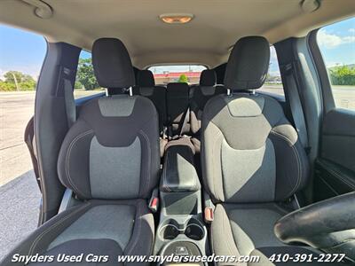 2017 Jeep Cherokee Sport Altitude   - Photo 21 - Essex, MD 21221