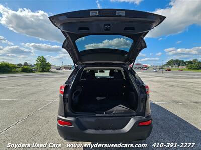 2017 Jeep Cherokee Sport Altitude   - Photo 22 - Essex, MD 21221