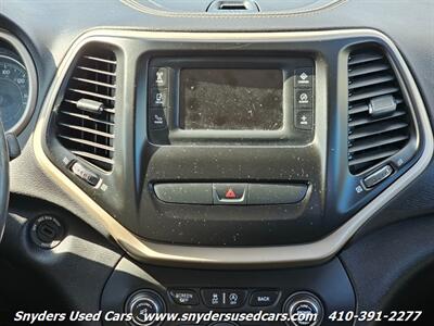 2017 Jeep Cherokee Sport Altitude   - Photo 26 - Essex, MD 21221