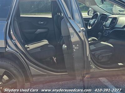 2017 Jeep Cherokee Sport Altitude   - Photo 16 - Essex, MD 21221