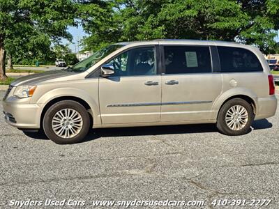 2014 Chrysler Town and Country Limited - Photo 2 - Essex, MD 21221