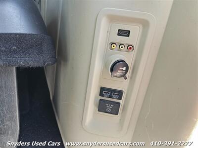 2014 Chrysler Town and Country Limited - Photo 13 - Essex, MD 21221