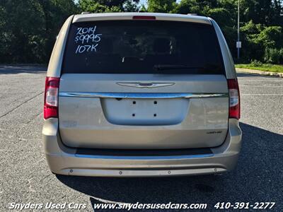 2014 Chrysler Town and Country Limited - Photo 4 - Essex, MD 21221