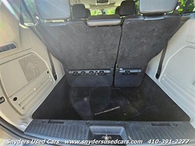 2014 Chrysler Town and Country Limited - Photo 21 - Essex, MD 21221