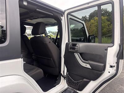 2017 Jeep Wrangler Unlimited Sahara - Photo 12 - Essex, MD 21221