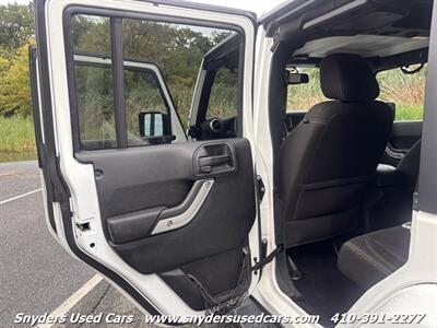2017 Jeep Wrangler Unlimited Sahara   - Photo 9 - Essex, MD 21221