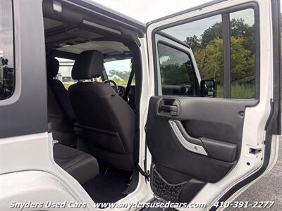 2017 Jeep Wrangler Unlimited Sahara   - Photo 12 - Essex, MD 21221