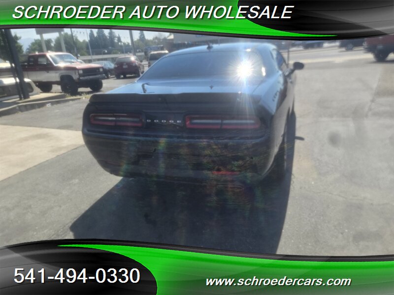 2015 Dodge Challenger R/T - Photo 4 - Medford, OR 97501