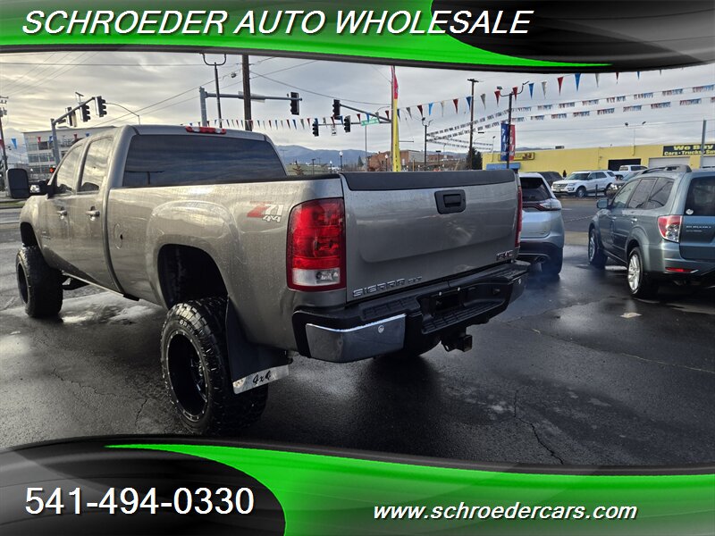 2008 GMC Sierra 3500 SLT - Photo 5 - Medford, OR 97501