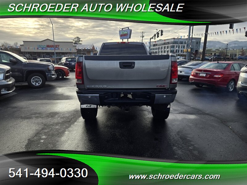 2008 GMC Sierra 3500 SLT - Photo 4 - Medford, OR 97501