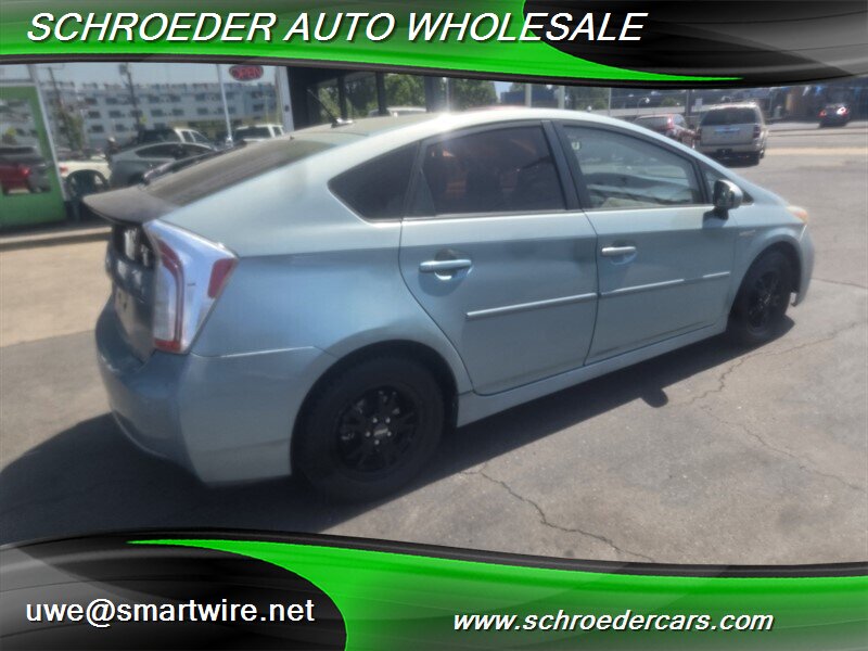 2012 Toyota Prius One - Photo 3 - , OR 97527