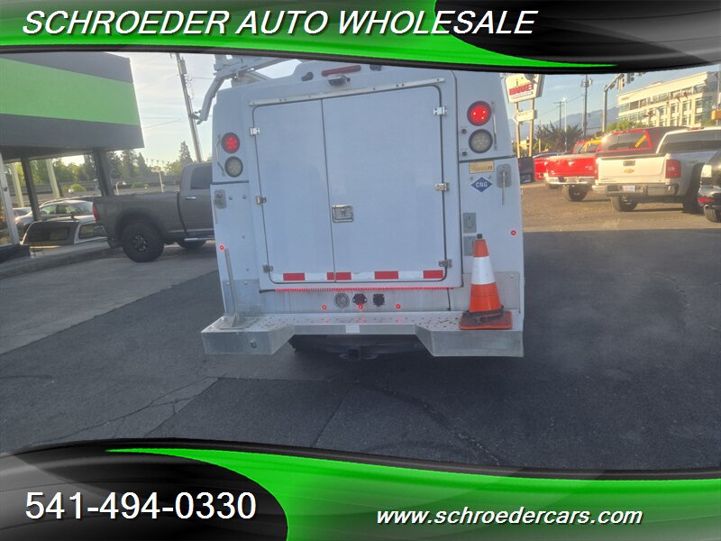 2013 Ford F-350 Super Duty XL - Photo 4 - Medford, OR 97501