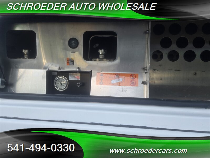 2013 Ford F-350 Super Duty XL - Photo 12 - Medford, OR 97501