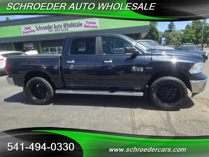 2017 RAM 1500 SLT - Photo 2 - Medford, OR 97501