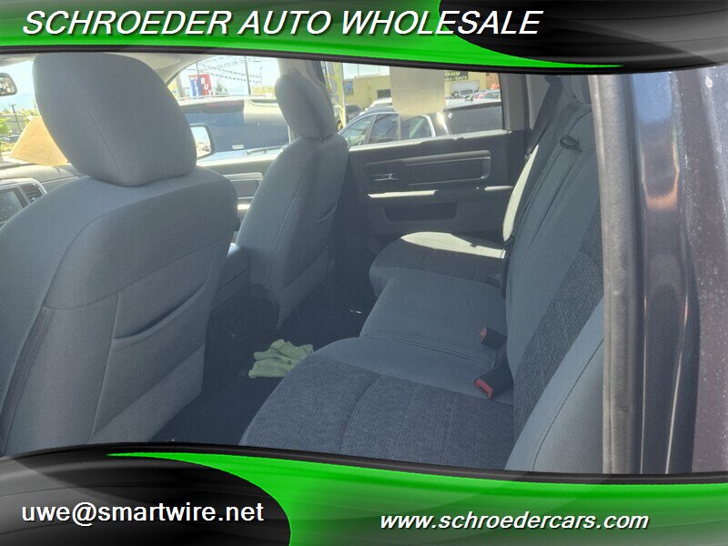 2017 RAM 1500 SLT - Photo 10 - , OR 97527