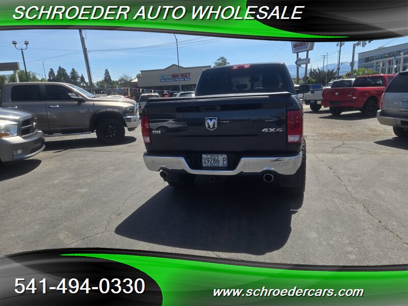 2017 RAM 1500 SLT - Photo 4 - Medford, OR 97501