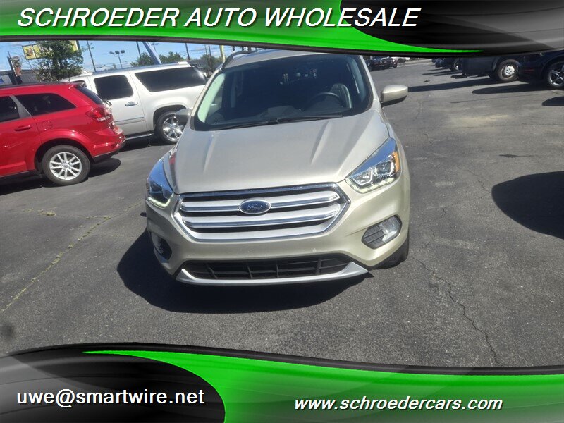 2018 Ford Escape SEL - Photo 8 - , OR 97527