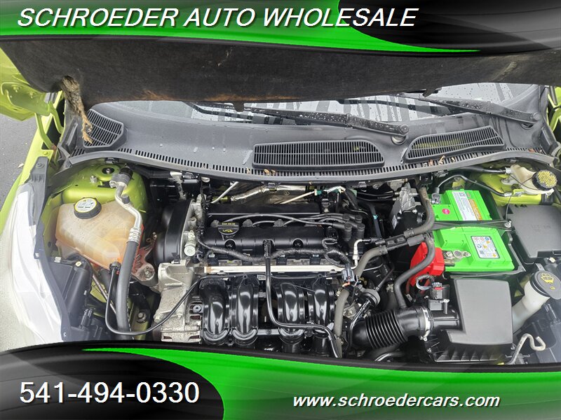 2011 Ford Fiesta SES - Photo 11 - Medford, OR 97501